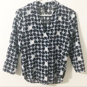 Ann Taylor Petites Three Quarter Sleeve V-neck Front Career Leaf Motif Blouse